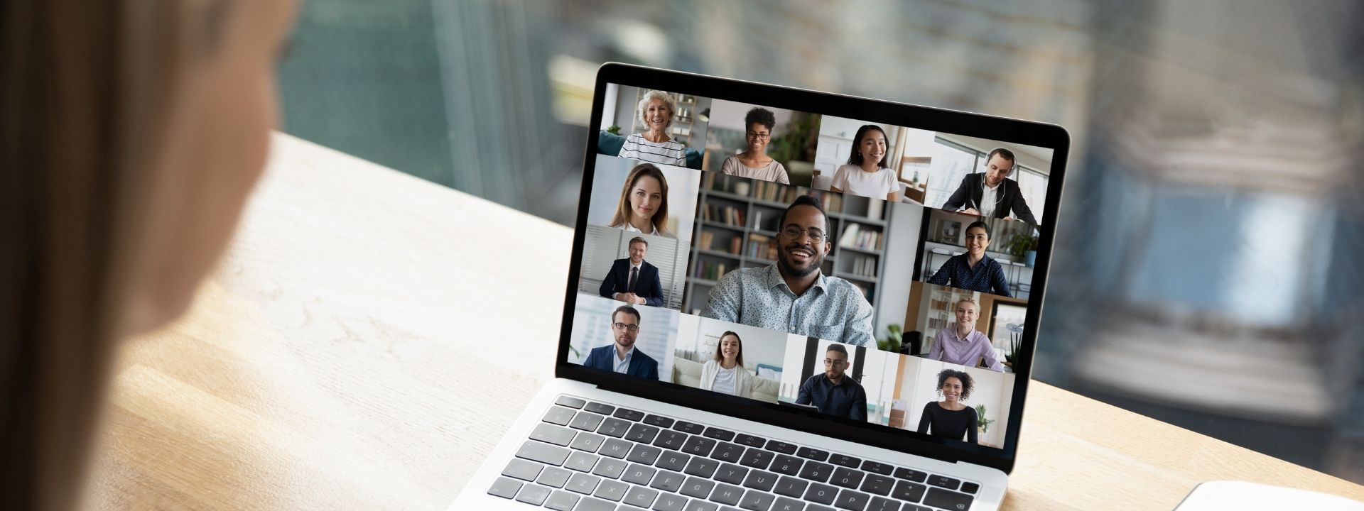 Accounting worker who prefers remote working hiring trends